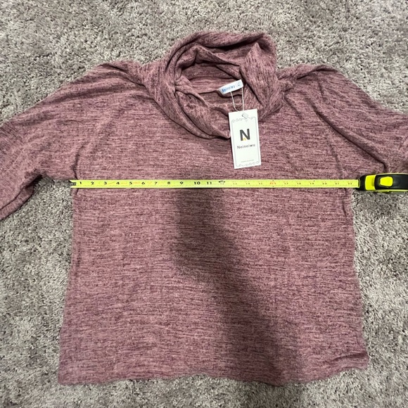 NWT Women’s Cowl neck sweater - Picture 3 of 8